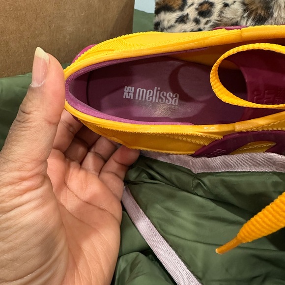 NWTB Melissa One of A Kind “Motion” Yellow and Purple Rubber Sneakers. Size 9US - Picture 10 of 10